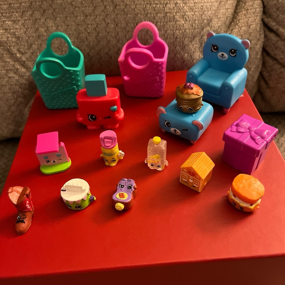 Shopkins Collection - Picture 3 of 4
